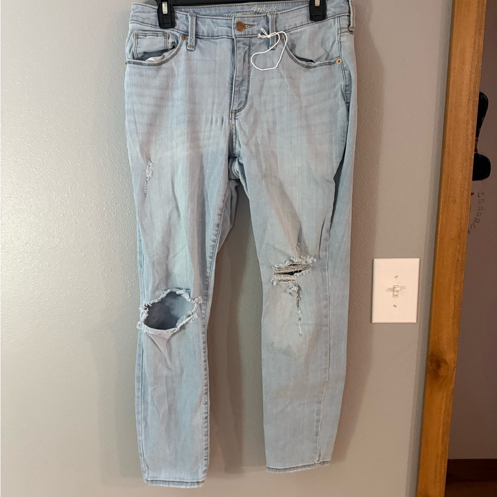 Universal Thread Light Blue Ripped Skinny Jeans